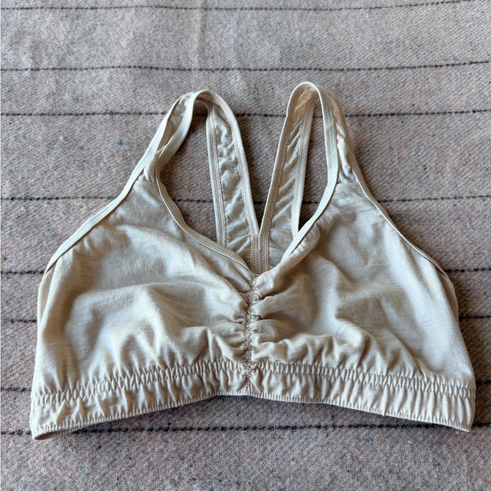 Merino Country merino Action Back Sports Bra in Latte, size Medium